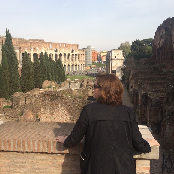 Meet your Posher, Zara - Picture 1 of 2